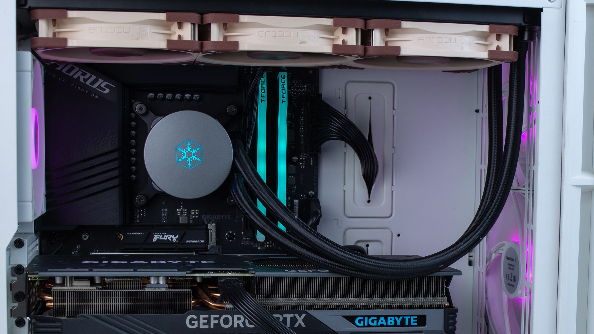 مراجعة مراوح NF-A12x25 G2 PWM